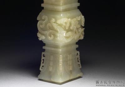 图片[2]-Jade gu vase decorated with plantain leaves, Qing dynasty (1644-1911)-China Archive